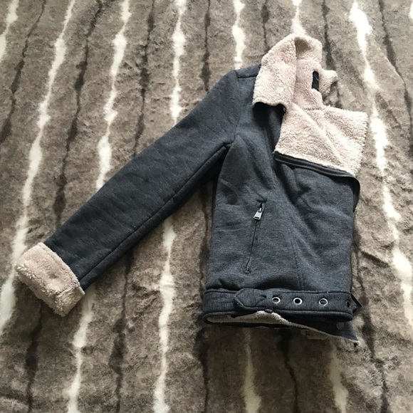 LOVE TREE gray with faux fur jacket - Picture 7 of 8